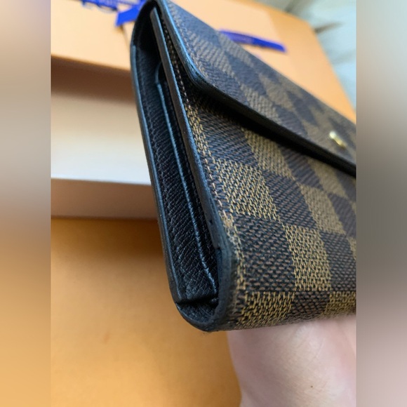 Louis VUITTON RARE Damier Ebene Mid-Wallet 🔥🔥 - Picture 15 of 17